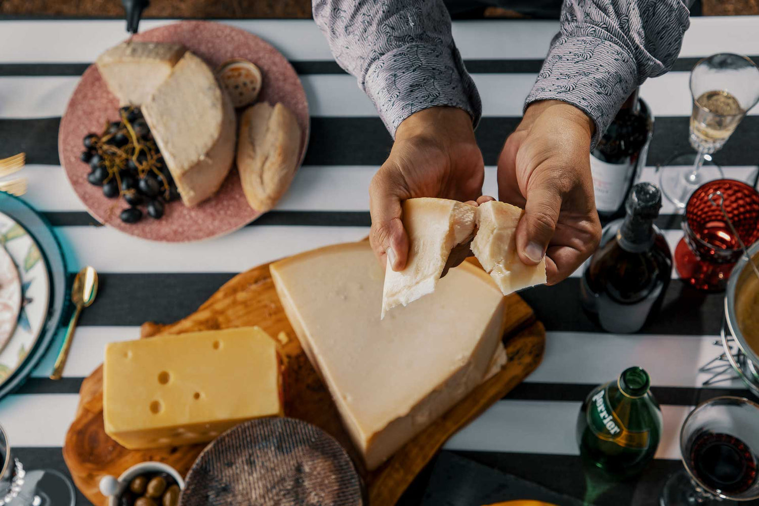 Tablescape promoting Chèvre and their cheeses.